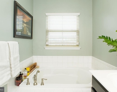 8268 Kippis Road - Photo Thumbnail 21