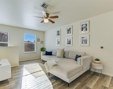 5516 Rayburn Ln - Photo Thumbnail 10