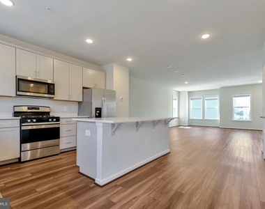 3336 Cormorant Drive - Photo Thumbnail 2