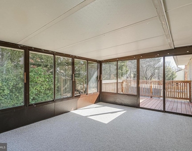 510 Retford Drive - Photo Thumbnail 10