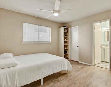 803 W 28th St - Photo Thumbnail 8