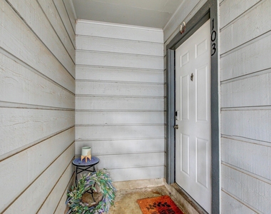 803 W 28th St - Photo Thumbnail 18