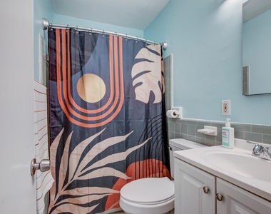 803 W 28th St - Photo Thumbnail 16