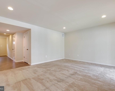 1022 Linden Drive - Photo Thumbnail 46