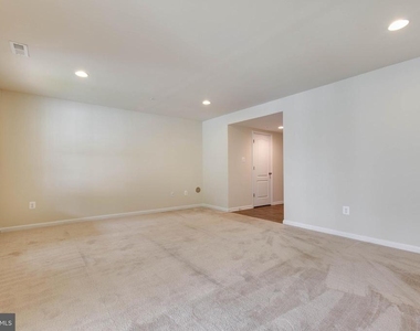 1022 Linden Drive - Photo Thumbnail 45