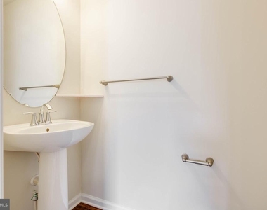 1022 Linden Drive - Photo Thumbnail 39