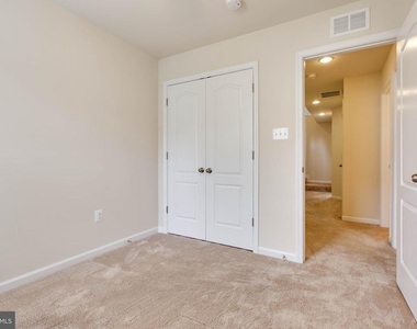 1022 Linden Drive - Photo Thumbnail 34