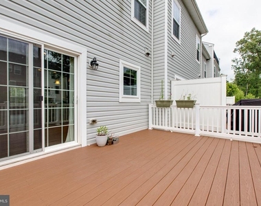 1022 Linden Drive - Photo Thumbnail 20