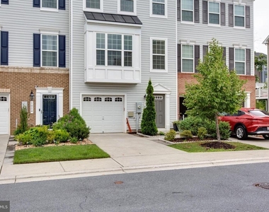 1022 Linden Drive - Photo Thumbnail 3