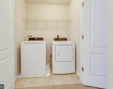 1022 Linden Drive - Photo Thumbnail 35