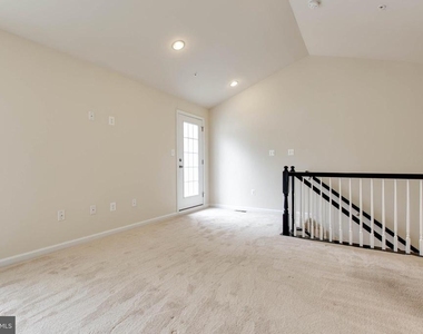 1022 Linden Drive - Photo Thumbnail 36