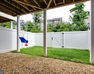 1022 Linden Drive - Photo Thumbnail 49