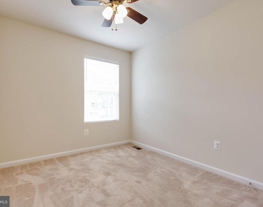 1022 Linden Drive - Photo Thumbnail 32