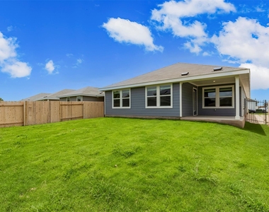 4905 Hazelnut Ln - Photo Thumbnail 30