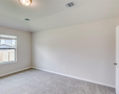 4905 Hazelnut Ln - Photo Thumbnail 16