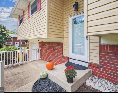 7997 Nolcrest Road - Photo Thumbnail 13