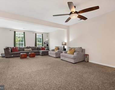 364 Chessington Drive - Photo Thumbnail 4
