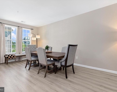 364 Chessington Drive - Photo Thumbnail 19