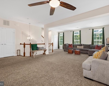 364 Chessington Drive - Photo Thumbnail 6