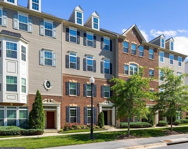 364 Chessington Drive - Photo Thumbnail 1