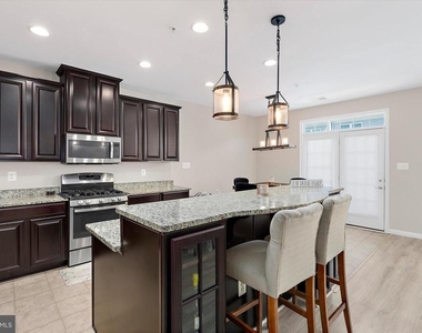 364 Chessington Drive - Photo Thumbnail 15