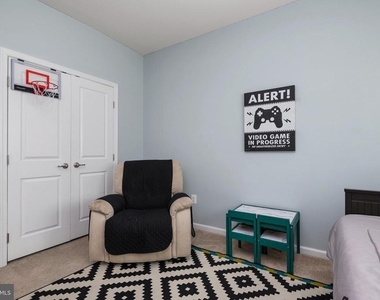 364 Chessington Drive - Photo Thumbnail 32