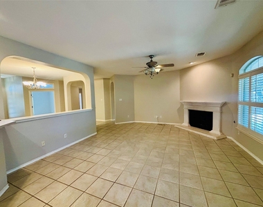 14629 Staked Plains Loop - Photo Thumbnail 4