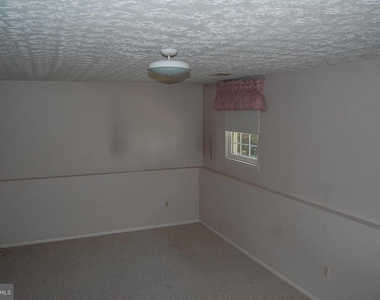 1818 Montreal Road - Photo Thumbnail 8