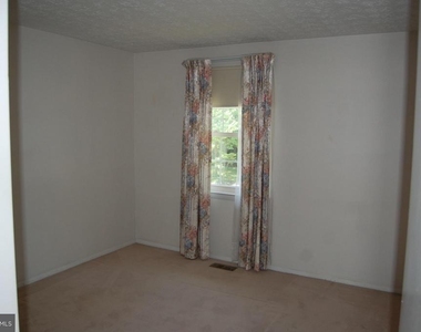 1818 Montreal Road - Photo Thumbnail 5