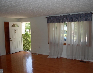 1818 Montreal Road - Photo Thumbnail 1