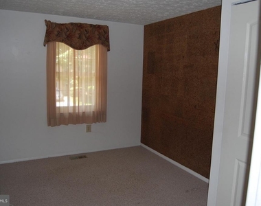 1818 Montreal Road - Photo Thumbnail 6