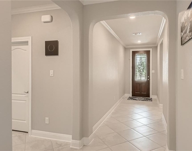 303 White River Dr - Photo Thumbnail 3
