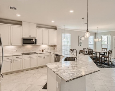 303 White River Dr - Photo Thumbnail 8