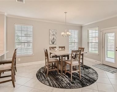 303 White River Dr - Photo Thumbnail 11