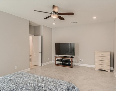 303 White River Dr - Photo Thumbnail 16