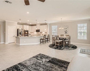 303 White River Dr - Photo Thumbnail 5