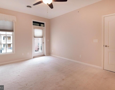 12001 Old Vine Boulevard - Photo Thumbnail 13
