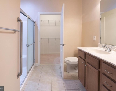 12001 Old Vine Boulevard - Photo Thumbnail 18