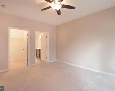 12001 Old Vine Boulevard - Photo Thumbnail 11