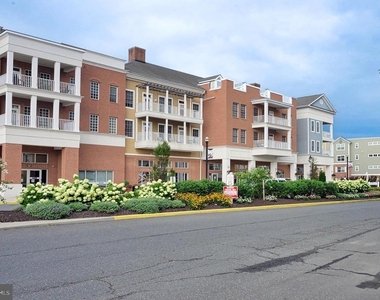 12001 Old Vine Boulevard - Photo Thumbnail 35