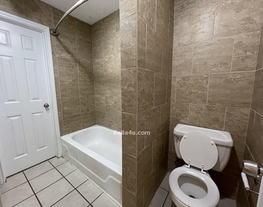 512 Eberhart Ln - Photo Thumbnail 10