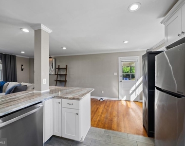 1216 Haines Avenue - Photo Thumbnail 8