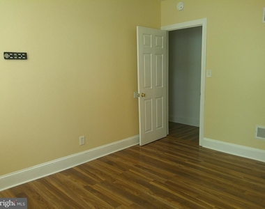 502 7th Street - Photo Thumbnail 6