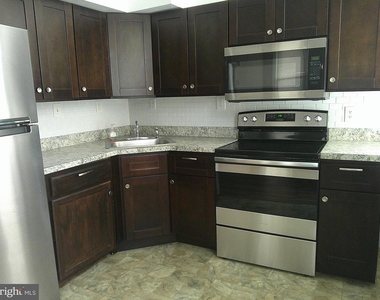 502 7th Street - Photo Thumbnail 2