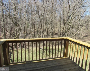 421 Woodstock Lane - Photo Thumbnail 7