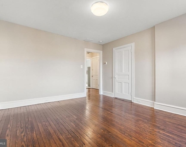 1614 N Broom Street - Photo Thumbnail 4