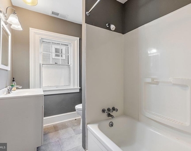 1614 N Broom Street - Photo Thumbnail 8