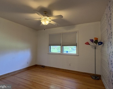 504 Red Oak Drive - Photo Thumbnail 24