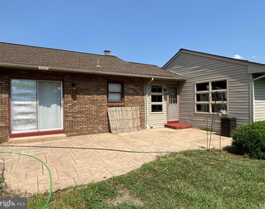 504 Red Oak Drive - Photo Thumbnail 14