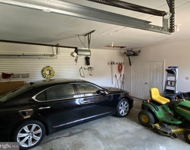 504 Red Oak Drive - Photo Thumbnail 11